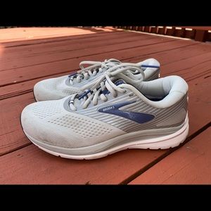 7Brooks Women’s Addiction 14 Running Shoes size7.5